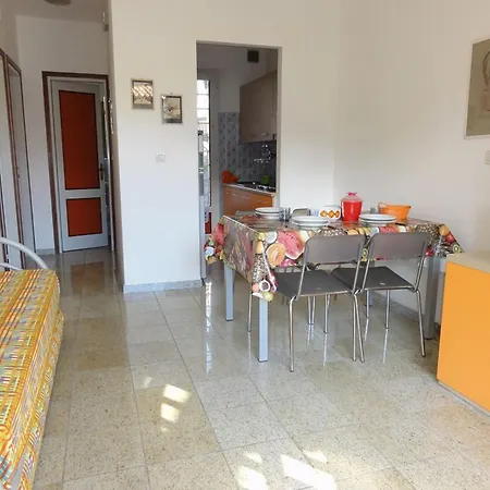 Quiet With Garden Apartman